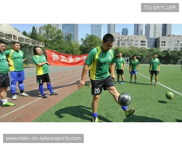 退役运动员逐步转型体育文化传播者积极弘扬正能量，退役运动员转型体育教师