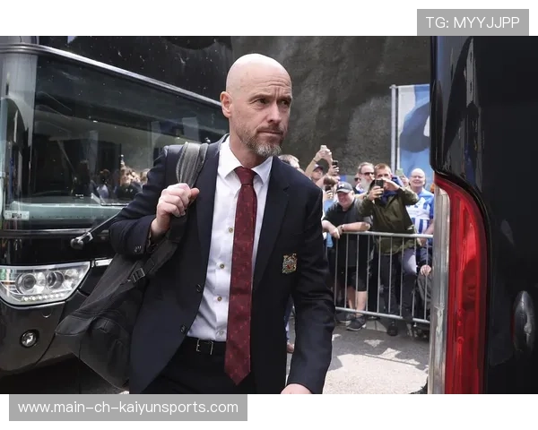 滕哈赫“5天教练”成为笑柄,药厂赛季首胜仍待续写 滕哈赫“5天教练”成为笑柄,药厂赛季首胜仍待续写