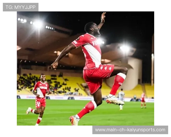 迪巴拉任意球兜射，迈尼昂飞身扑出，迪巴拉踢球视频